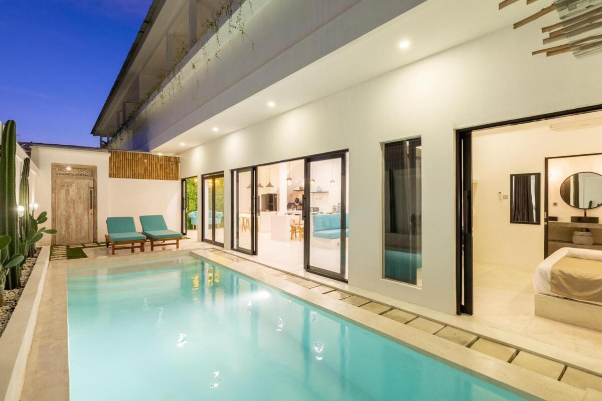 Summer Promo 3br Center Gem 2 Villa Seminyak (Bali)